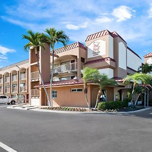 Red Roof Inn Plus+ & Suites Naples Downtown-5Th Ave S